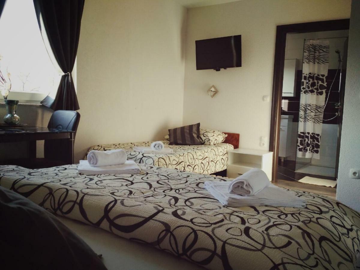 Guest House First Stop Раковица Экстерьер фото