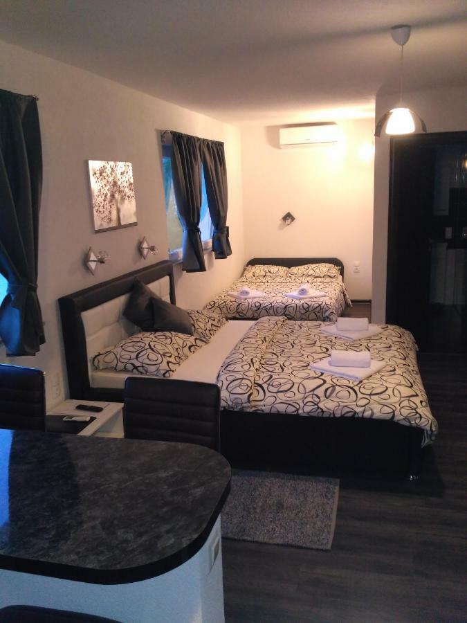 Guest House First Stop Раковица Экстерьер фото
